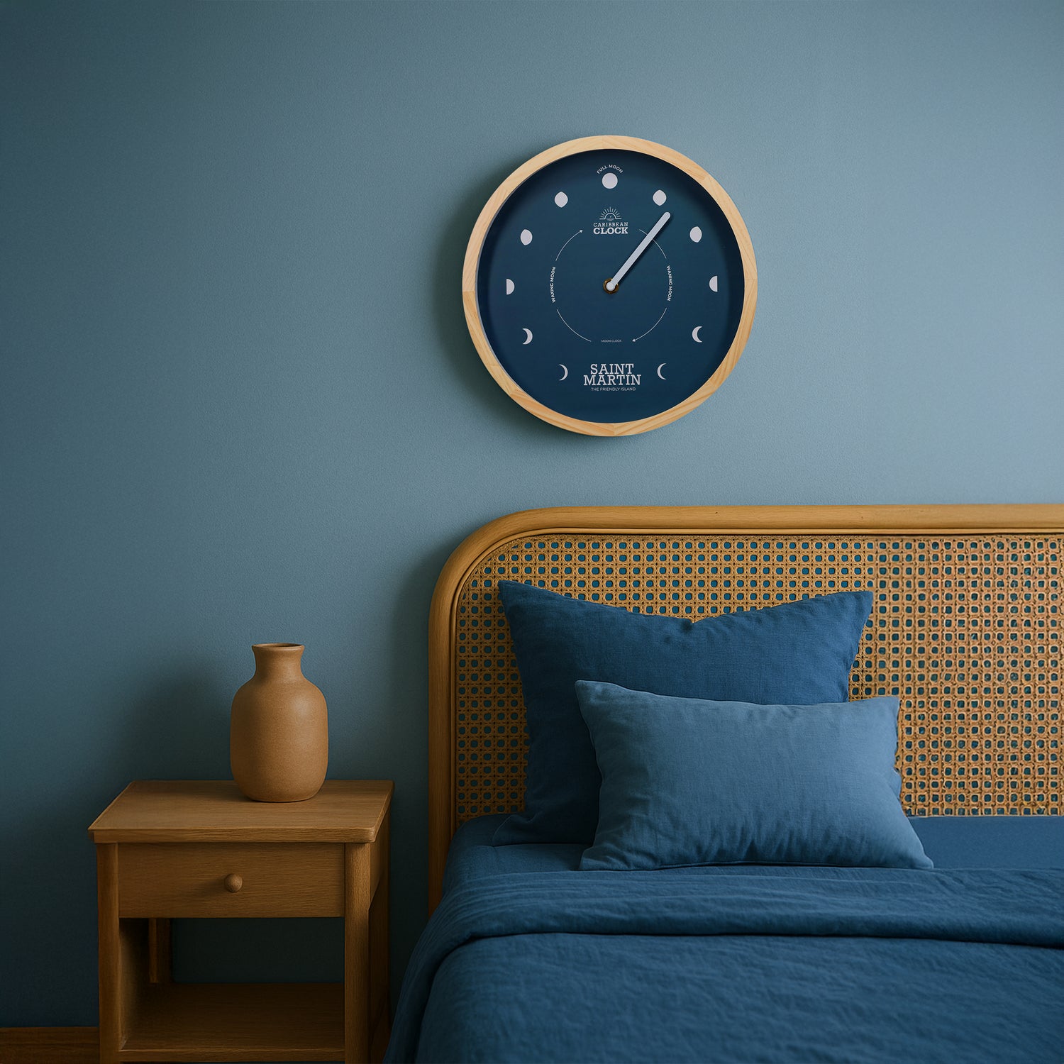 ST MARTIN-MOONCLOCK-DEEP SEA.jpg__PID:9ecefb32-fb76-4593-841e-1d0fba8b2725